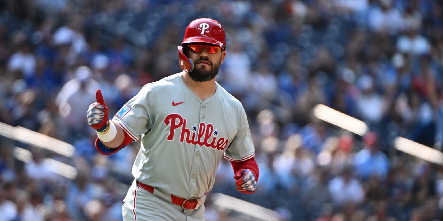 Kyle Schwarber hits 13th leadoff home run of 2024