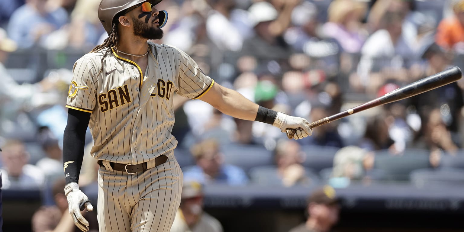 Yankees Fans Rain Down Taunts On Padres' Fernando Tatis