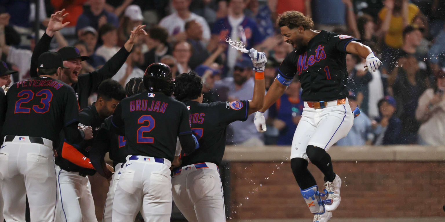 MJ with the buzzer beater! Mets walk off Marlins on Melendez's towering HR