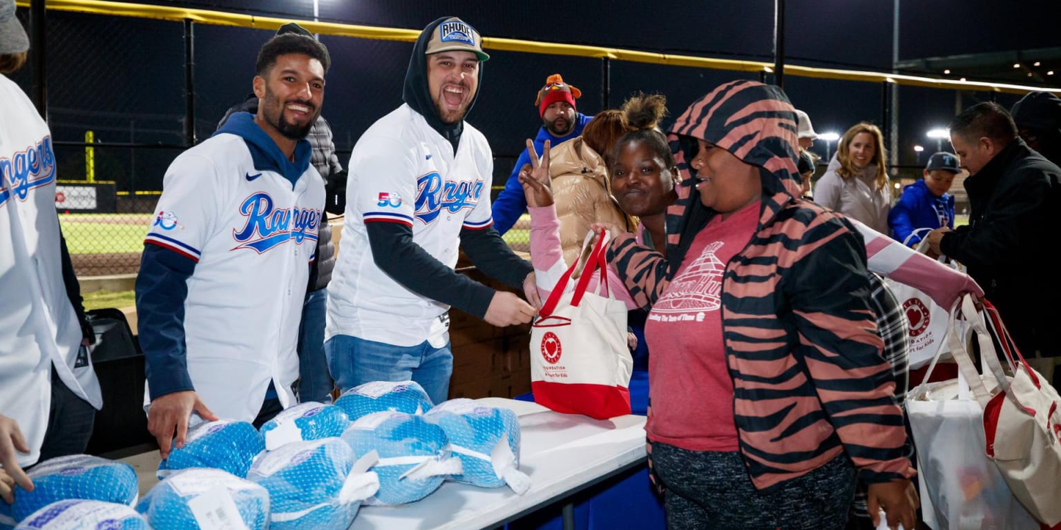 NY Jets Thanksgiving Give Back At Harlem Food Bank