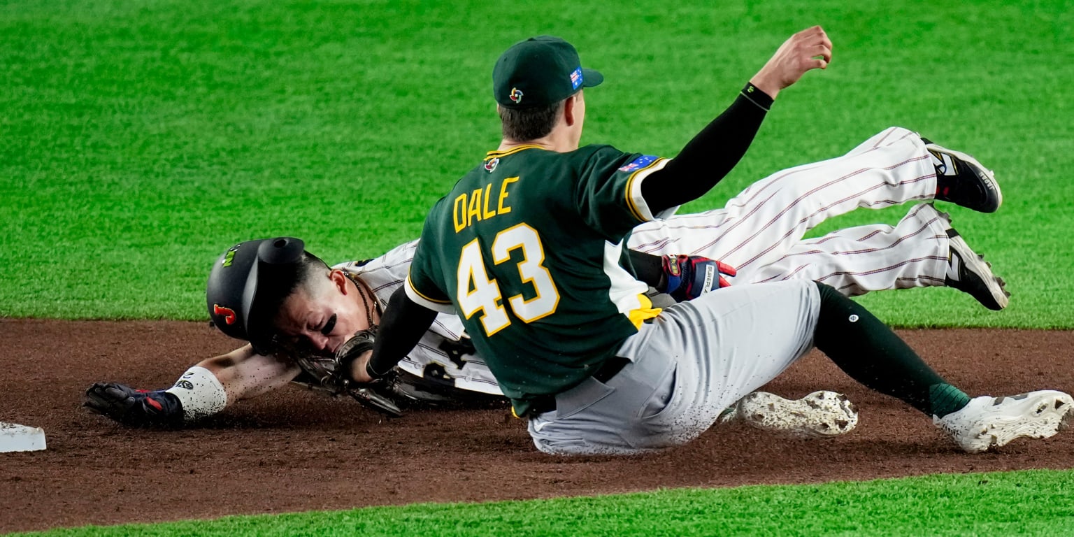 Bases loaded, Ohtani up and Australia does this ...