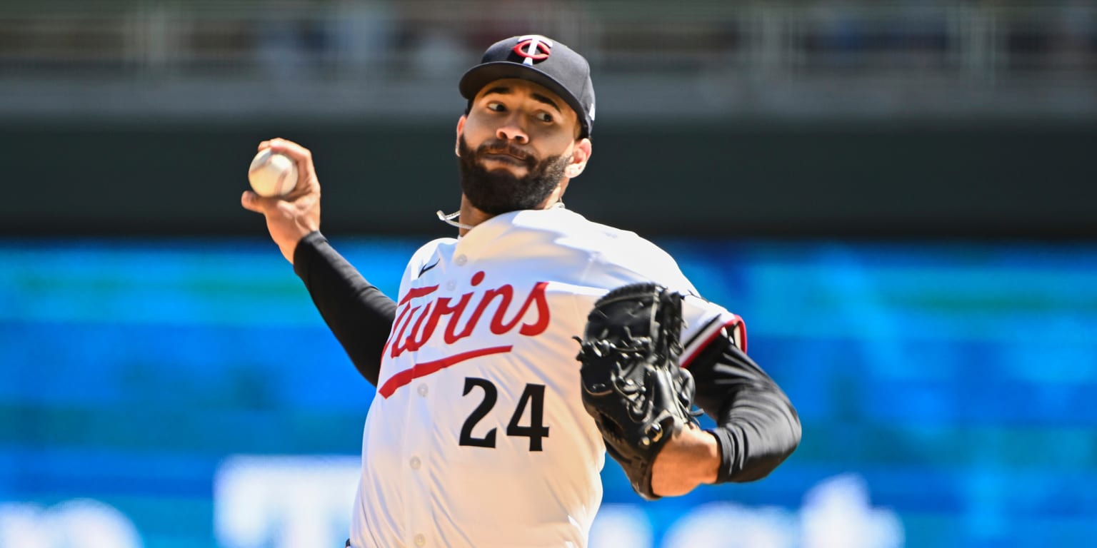 'We've got to win some, too': Twins feeding off Minnesota playoff fever