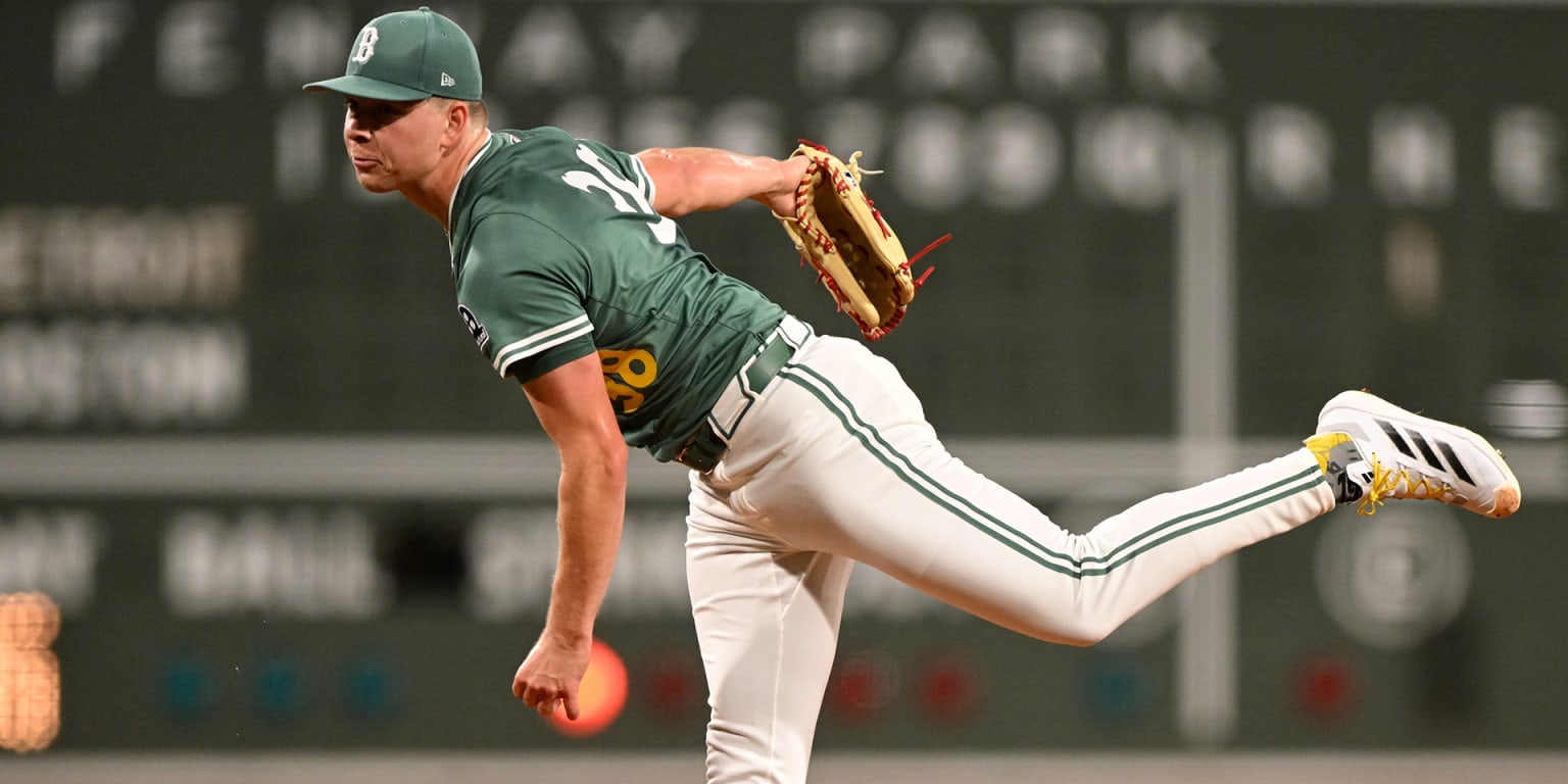 Brewers add LHP Harrison, trade Durbin to Red Sox in 6-player swap