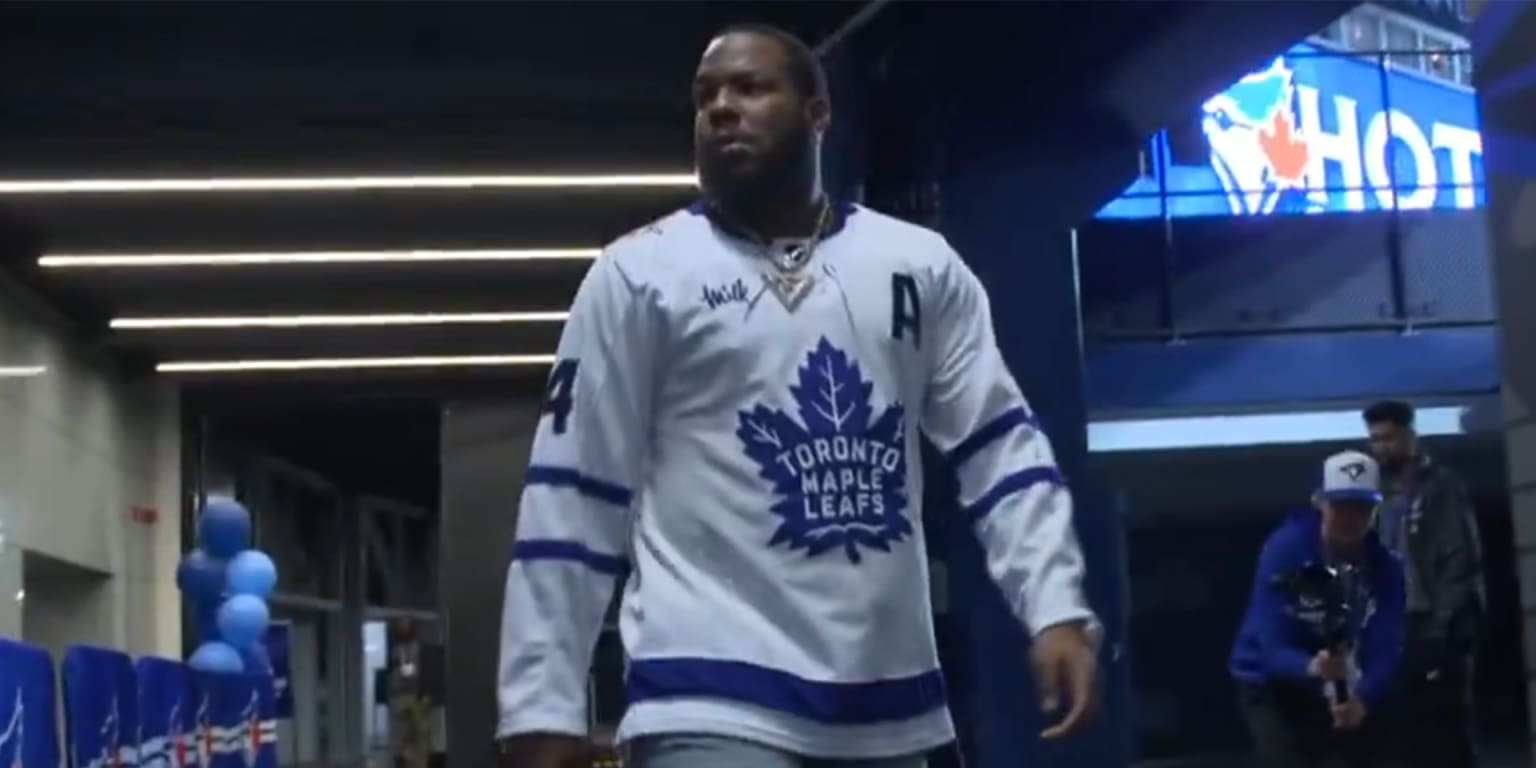 Vlad Jr.'s fashion statement helps Toronto sports fans shed some demons