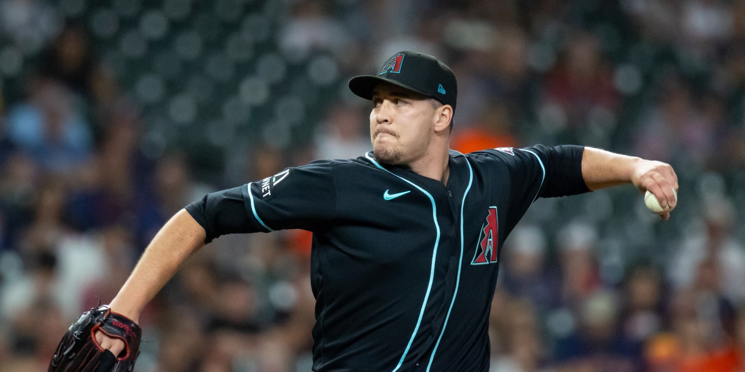 D-backs' 'pen blanks Astros to propel them back into Wild Card spot