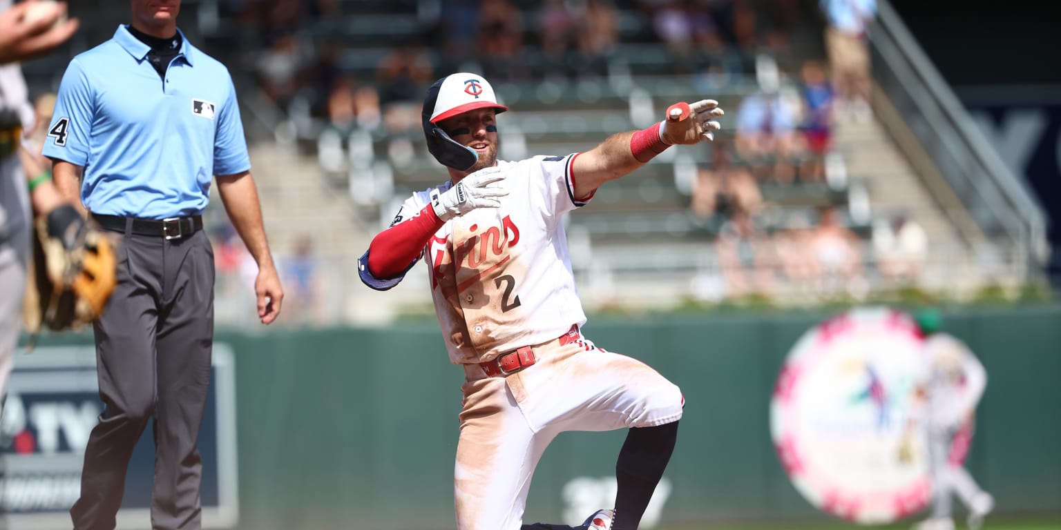 Clemens stars all over the diamond as Twins hold off A's