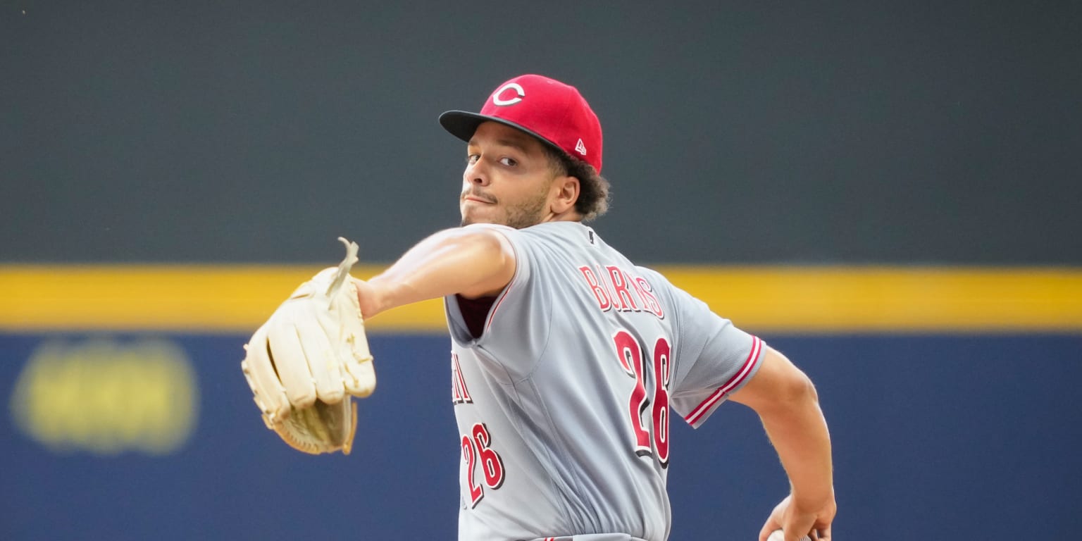 Reds announce 7-year extension for Chase Burns