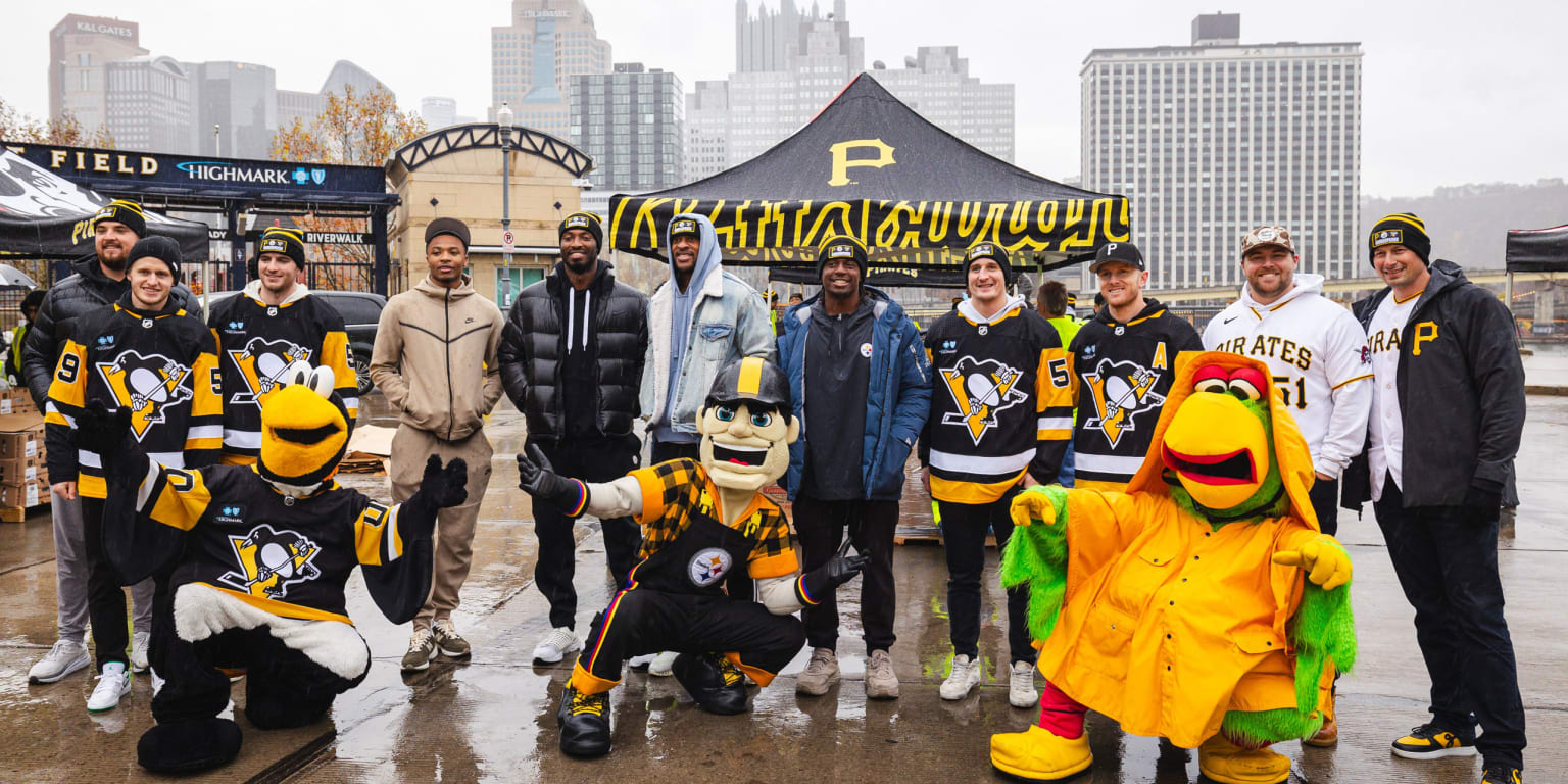 Pirates, Steelers, Penguins help families for Thanksgiving