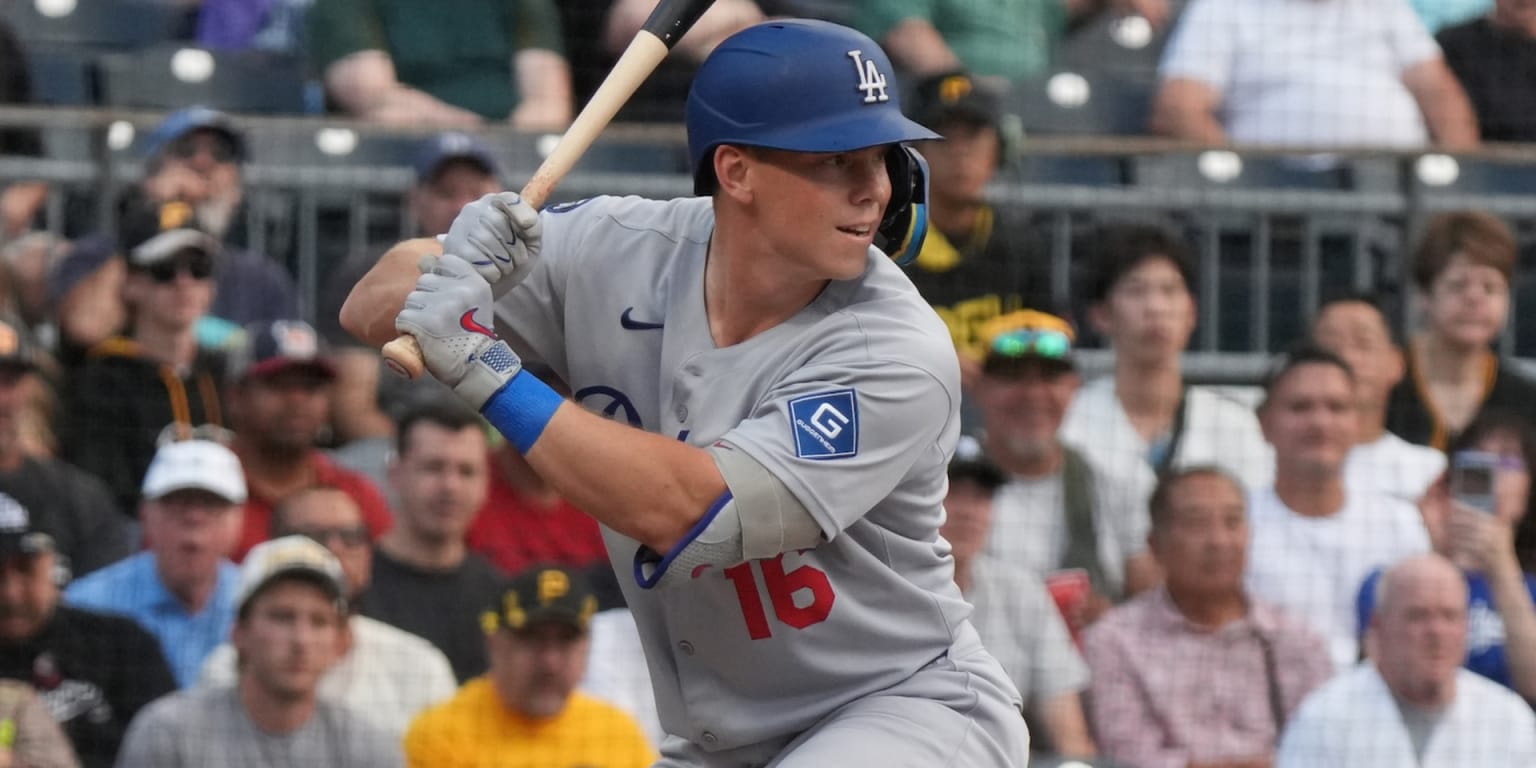Smith's X-rays negative as Dodgers hopeful they've dodged another blow