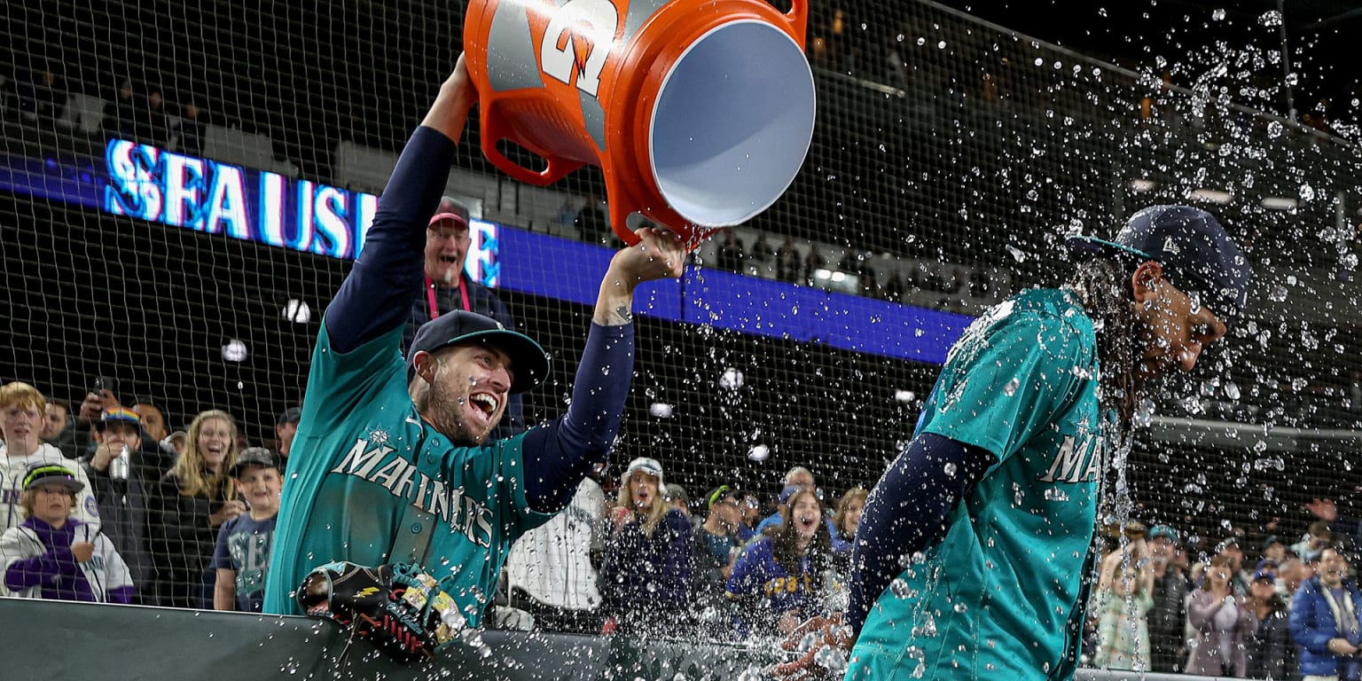 Mariners lasso victory on “Cal-Boy” hat night; Win 8-3 Over Tampa