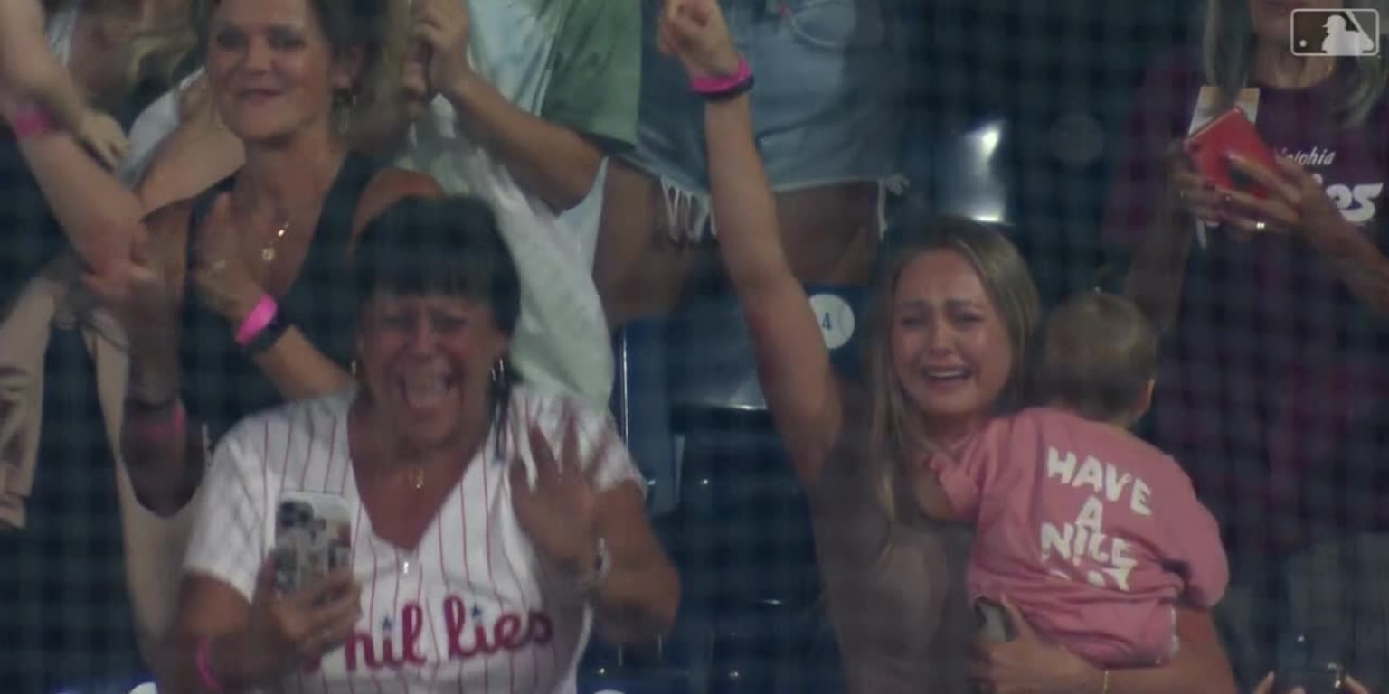 How Phillies' Michael Lorenzen's wife, mom reacted to no-hitter