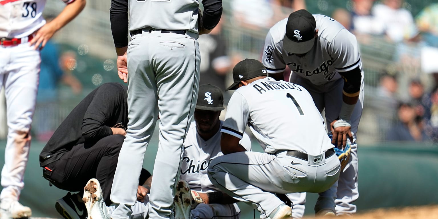 Close, but no reward: Grifol sticks with improved Tim Anderson batting  second - Chicago Sun-Times