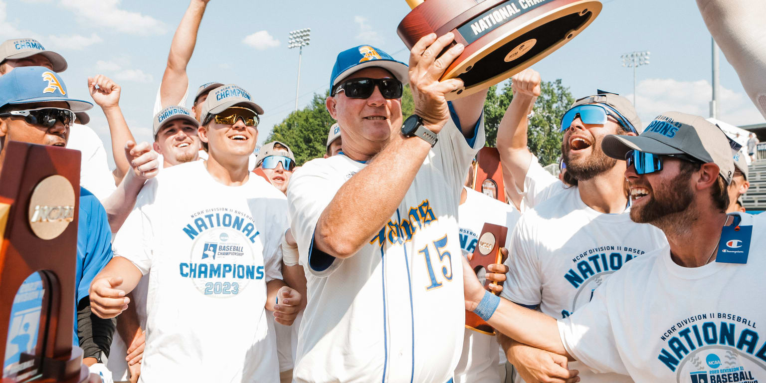 Division II National Champion coach Kevin Brooks named 2023 Skip Bertman Coach of the Year