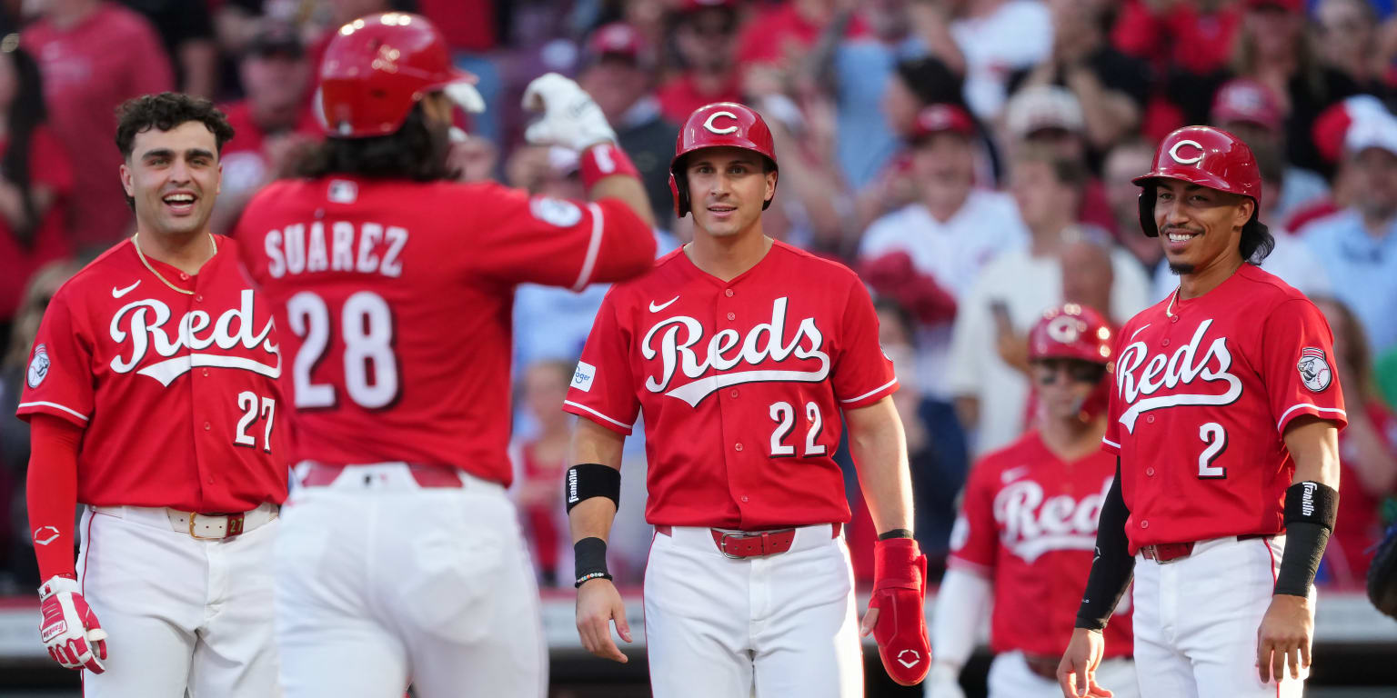 Suárez clobbers 2 HRs (including grand slam) in Reds' shutout rout