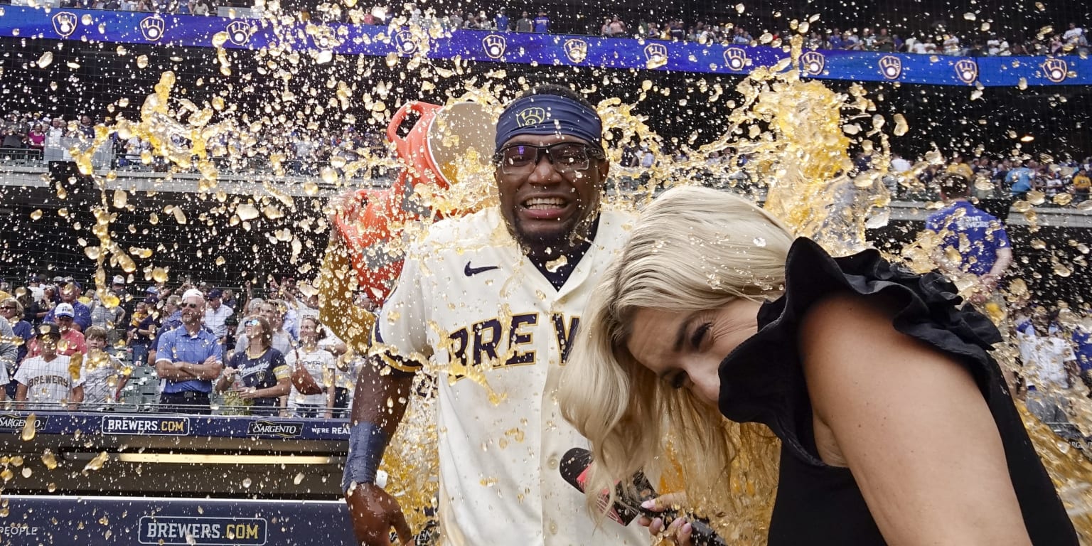‘Poetic justice’: Brewers stroll it off due to game-ending error