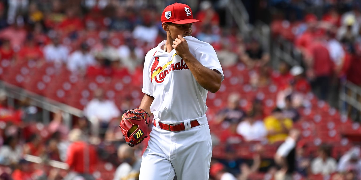 LOS ANGELES, CA - APRIL 29: St. Louis Cardinals relief pitcher Jordan Hicks  (12) throws to the plate during a regular season game between the St. Louis  Cardinals and Los Angeles Dodgers