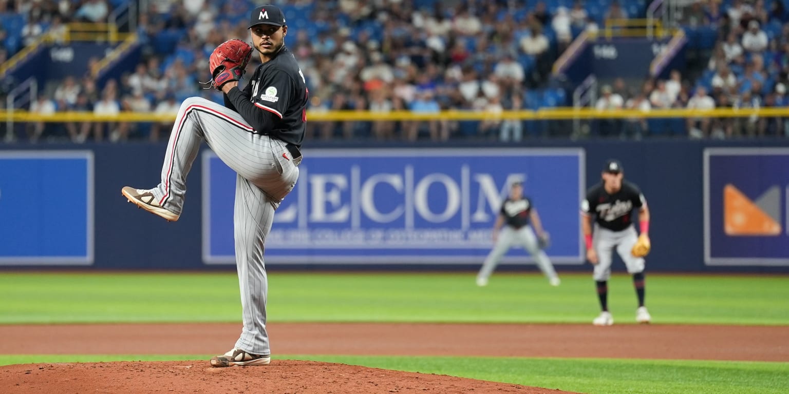 Twins place Bradley on IL with right pec inflammation