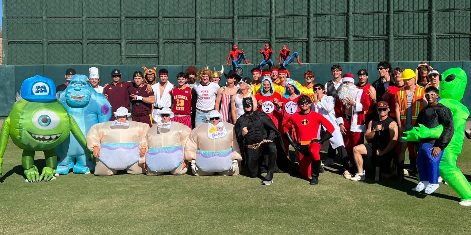 arizona-state-baseball-team-plays-scrimmage-in-full-costume