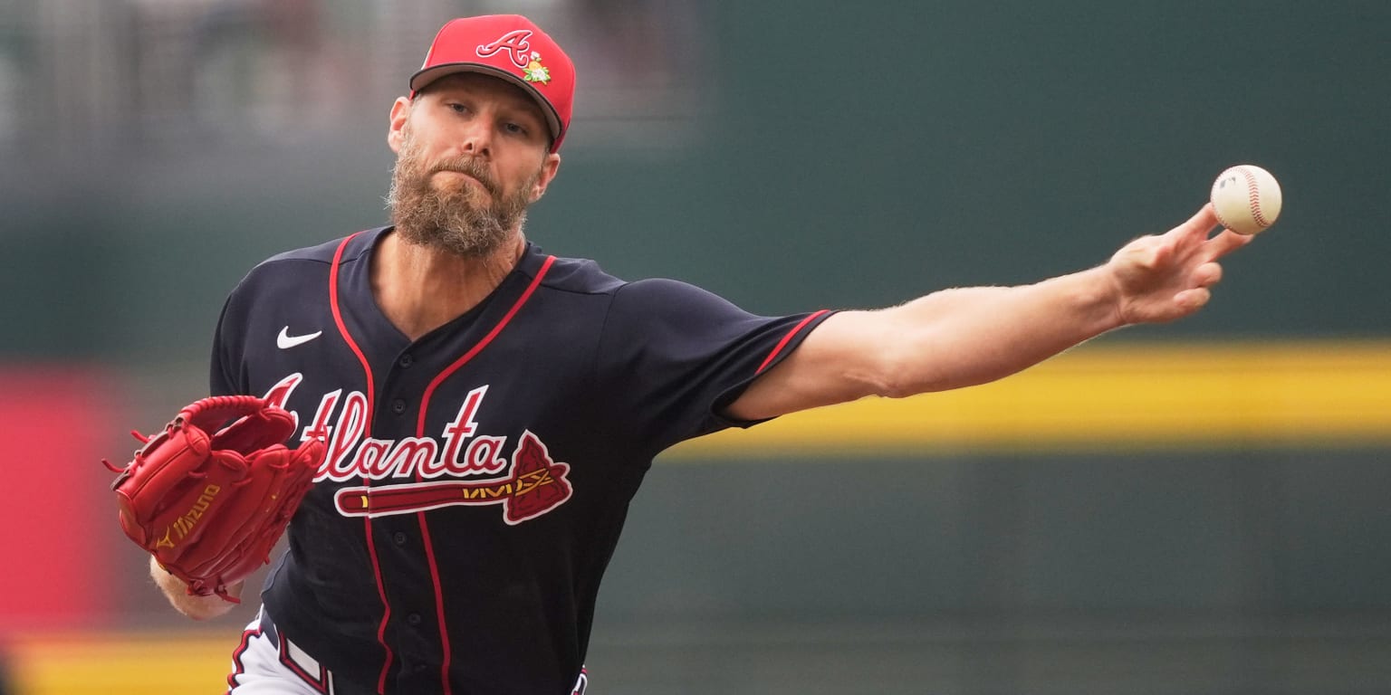 Sale agrees to 1-year, $27 million extension with Braves