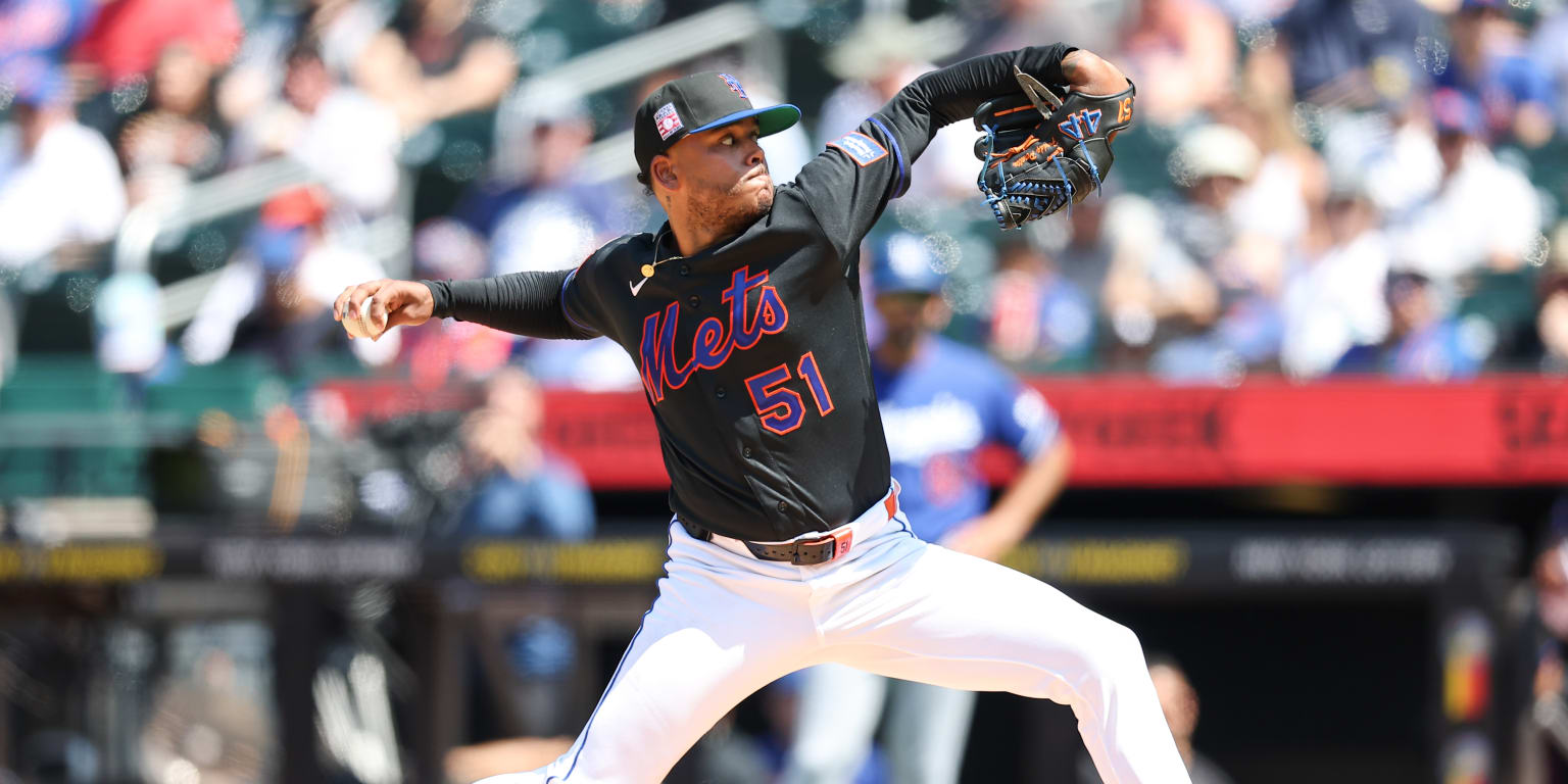 Mets deal RHP Peralta to Rays, net trio of prospects (sources)
