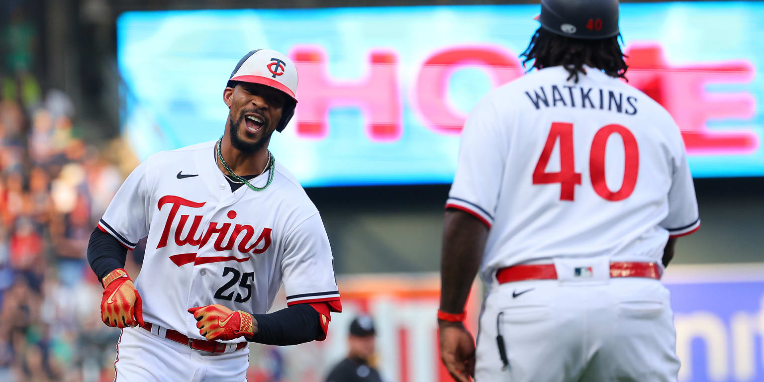 Byron Buxton homers in his first 2 at-bats as the Twins beat Lance Lynn and  the White Sox 9-4