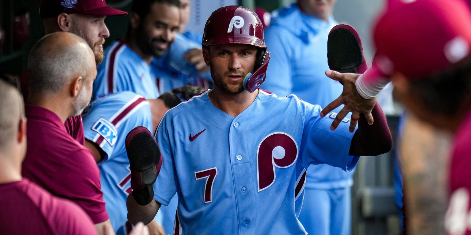 Turner hit by pitch, exits game with right calf contusion