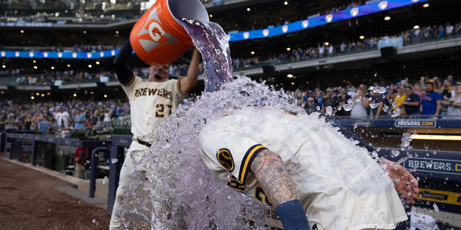 The Brewers strike out in the tenth inning and sweep the Twins