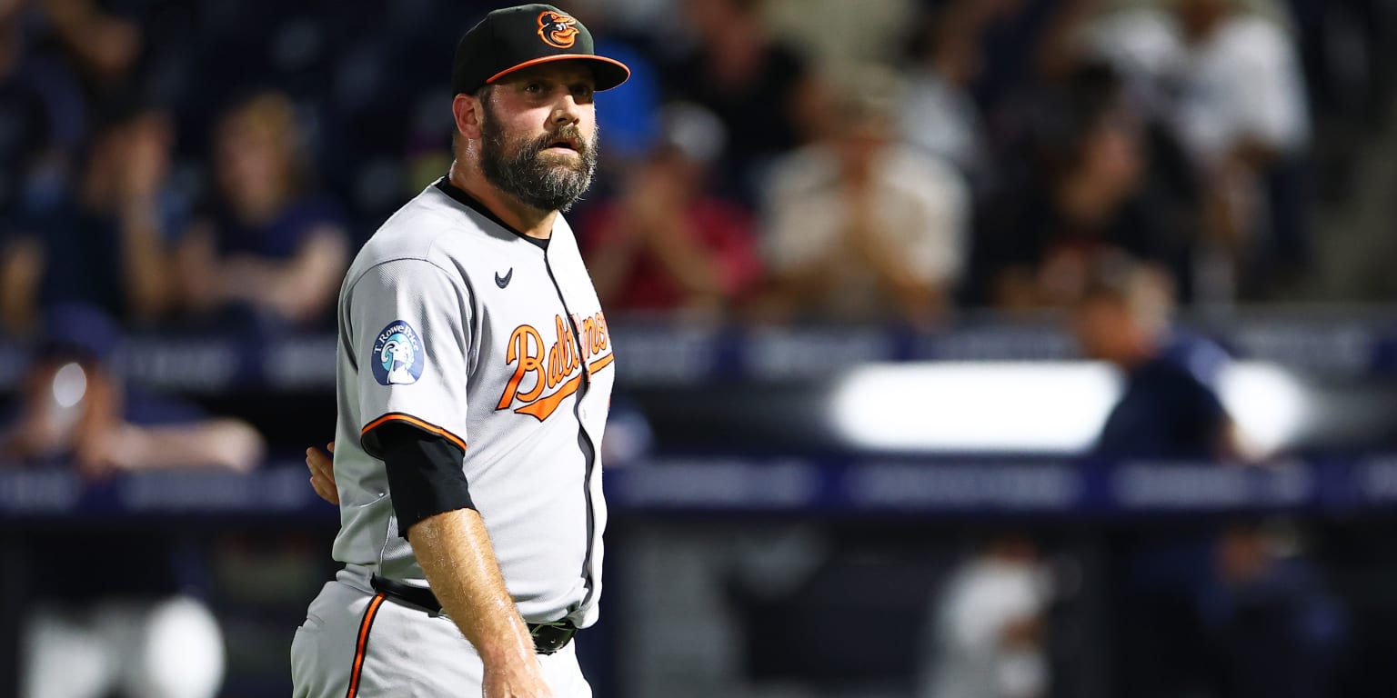 O's shell-shocked after blowing 8-0 lead: 'Baseball just did its thing'
