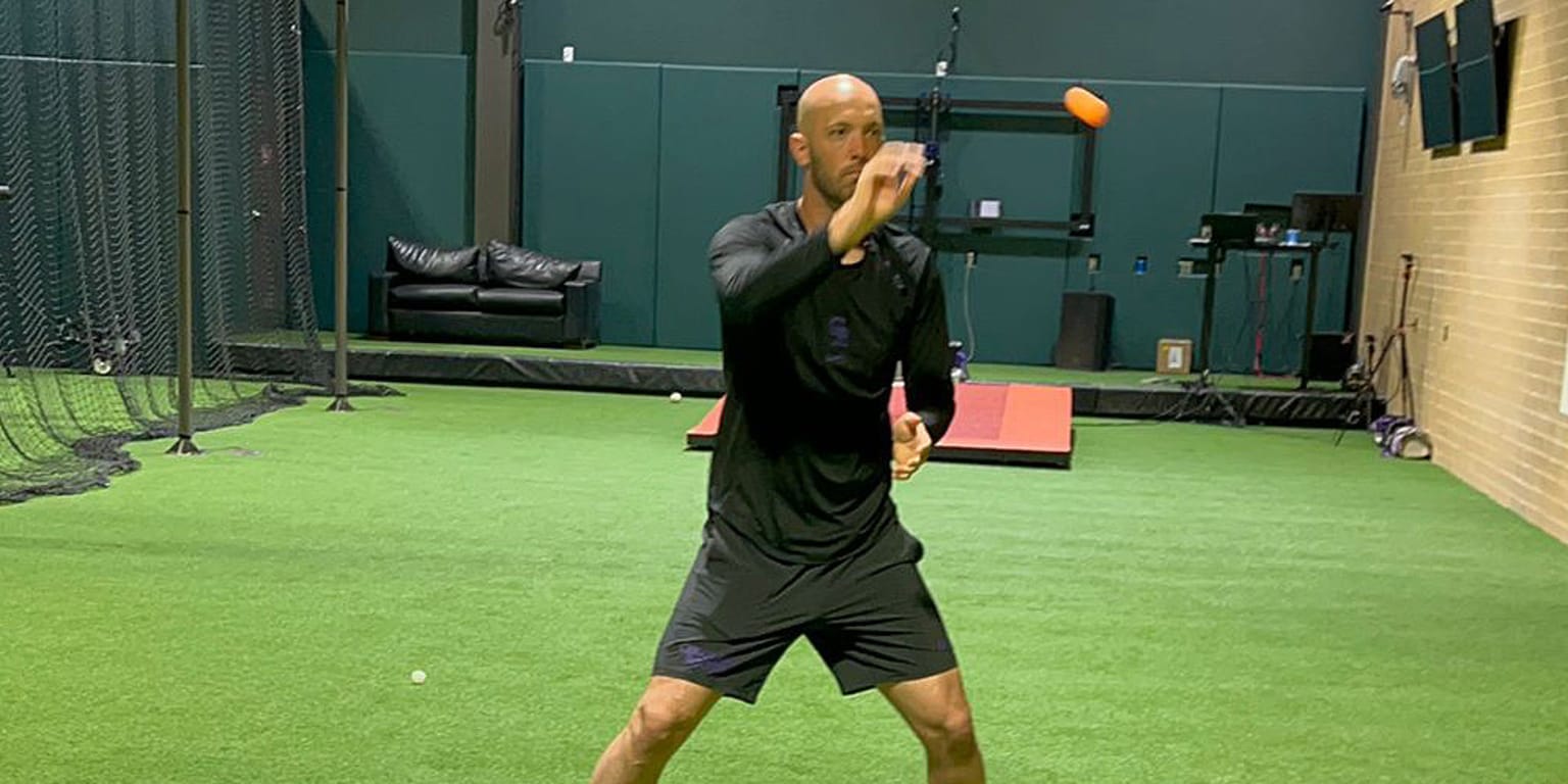 High-tech program helps Colorado Rockies Catcher Jacob Stallings see the light