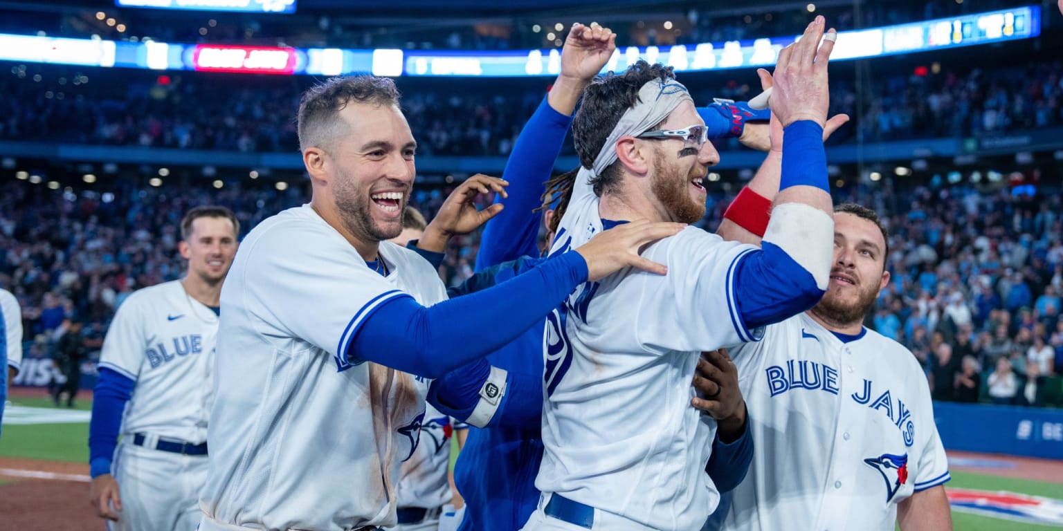 Danny Jansen delivers Blue Jays a walkoff win to complete sweep of Braves -  The Boston Globe