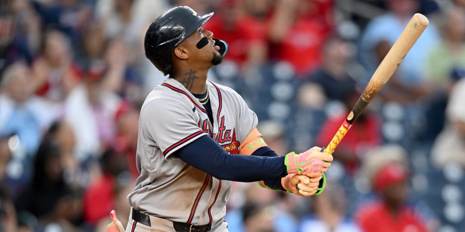 Acuña Jr. fastest in MLB history to reach 200 HRs and 200 SBs