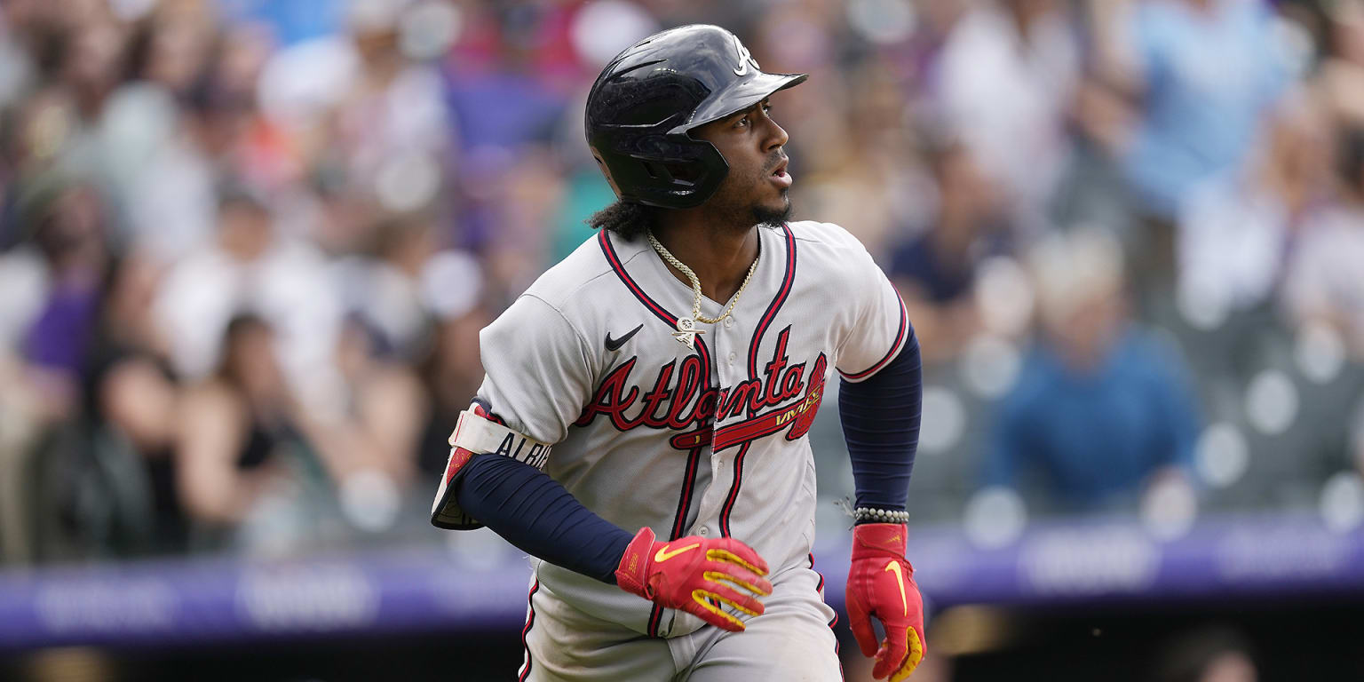 Ozzie Albies exits with injury, 06/13/2022