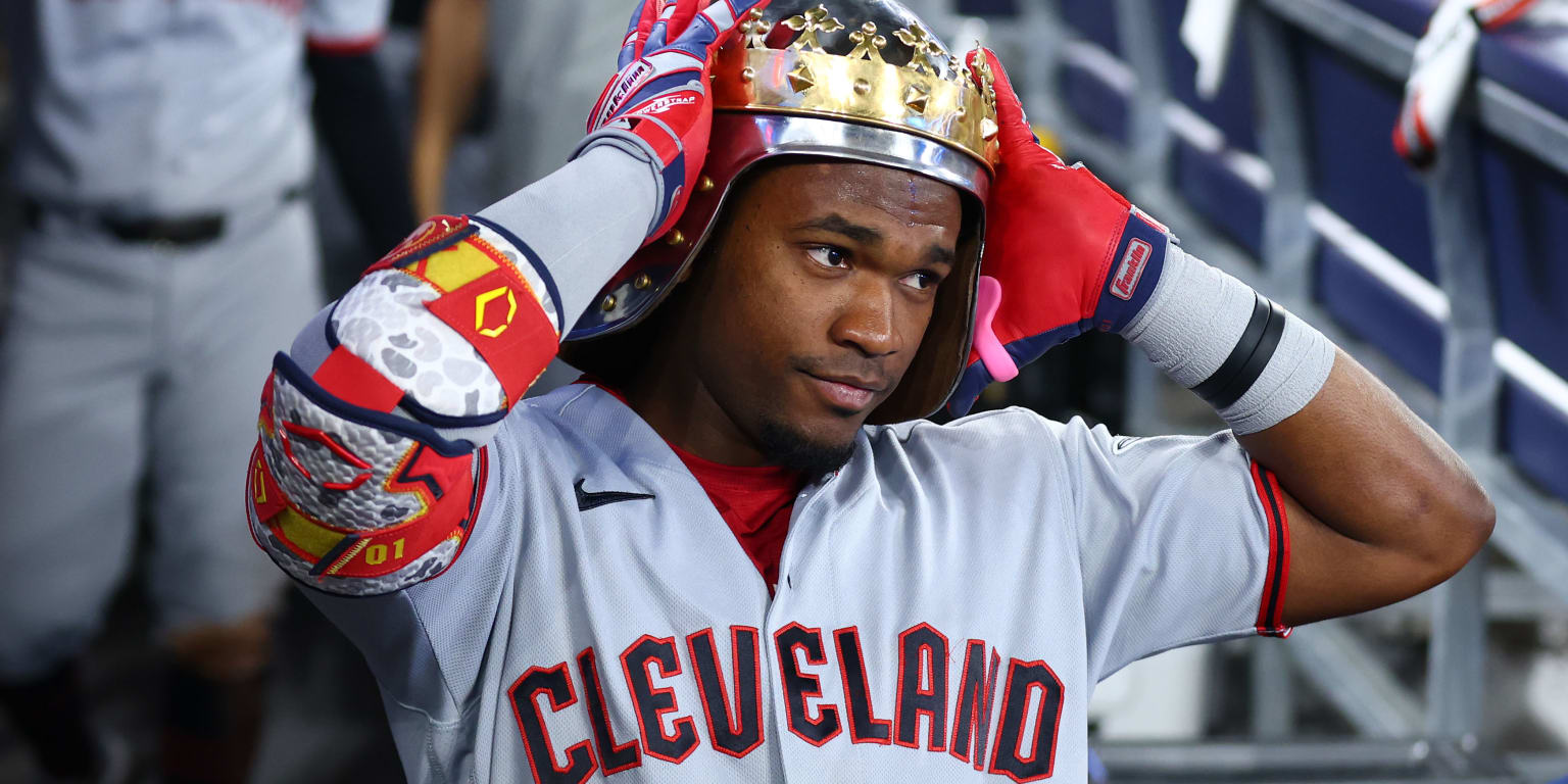 Martínez takes Scherzer deep twice before Guards hang on against Blue Jays