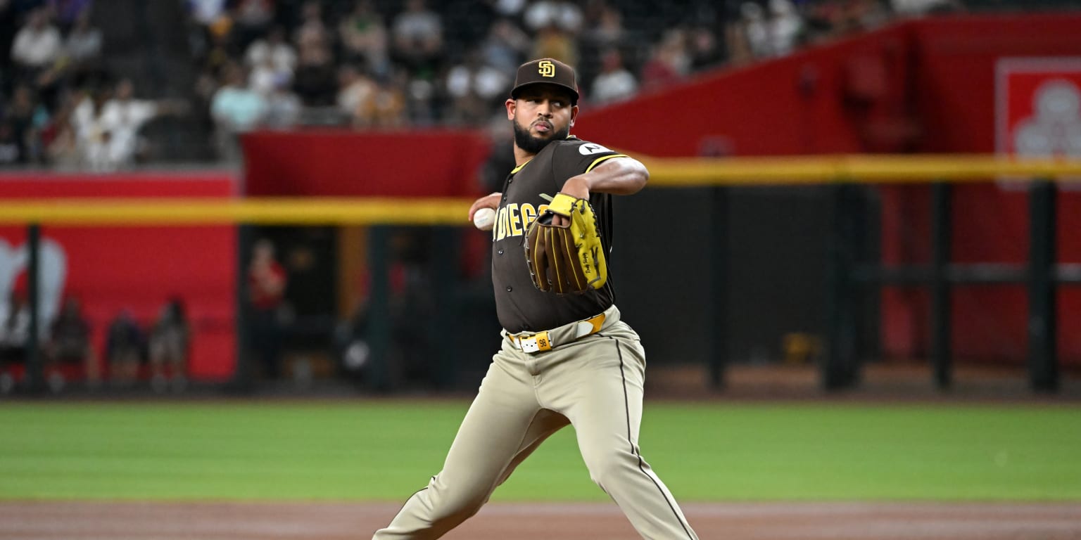 Vásquez refuses to be Padres' forgotten man with gem in AZ
