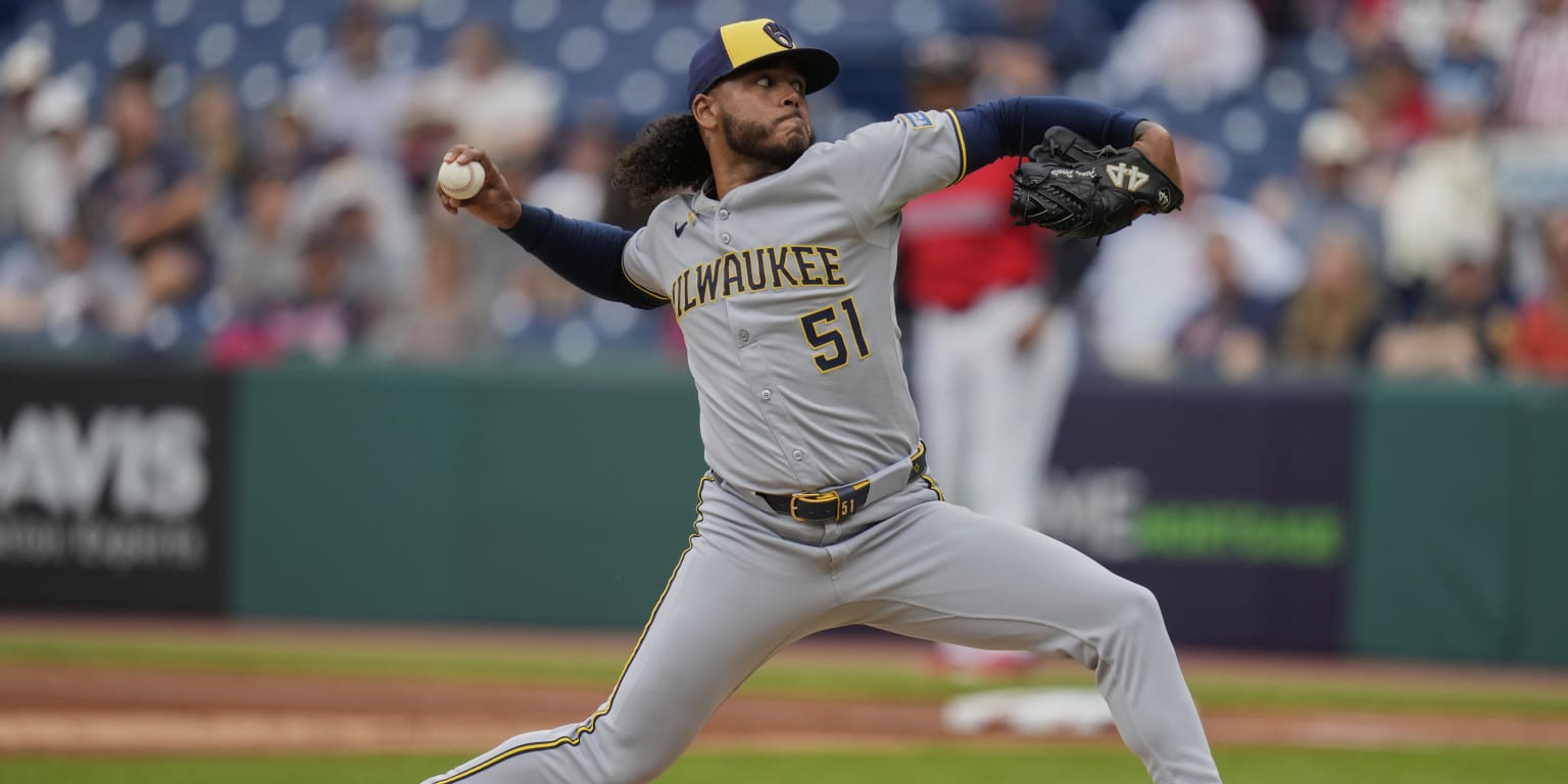 'He's just getting better': Peralta becomes 4th Brewer to reach 1,000 ...