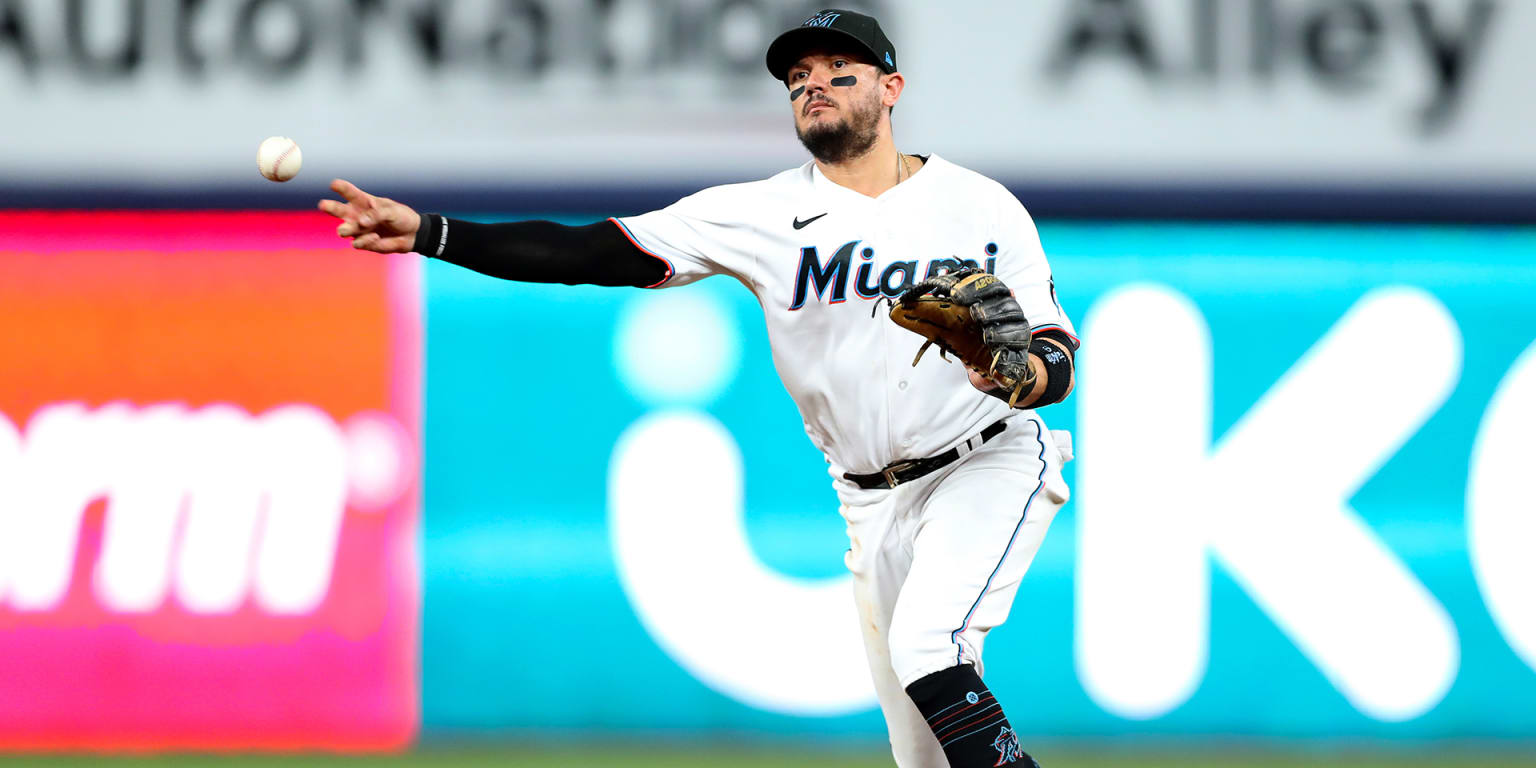 Miguel Rojas cambiado a los Dodgers de los Marlins