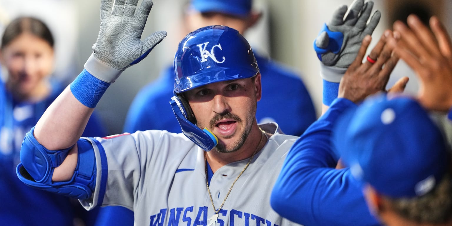 Pasquantino homers in first game back in starting lineup as Royals edge Mariners