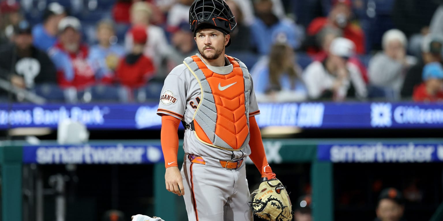 2-time Gold Glover Bailey traded to Guardians; Draft pick, LHP prospect to Giants