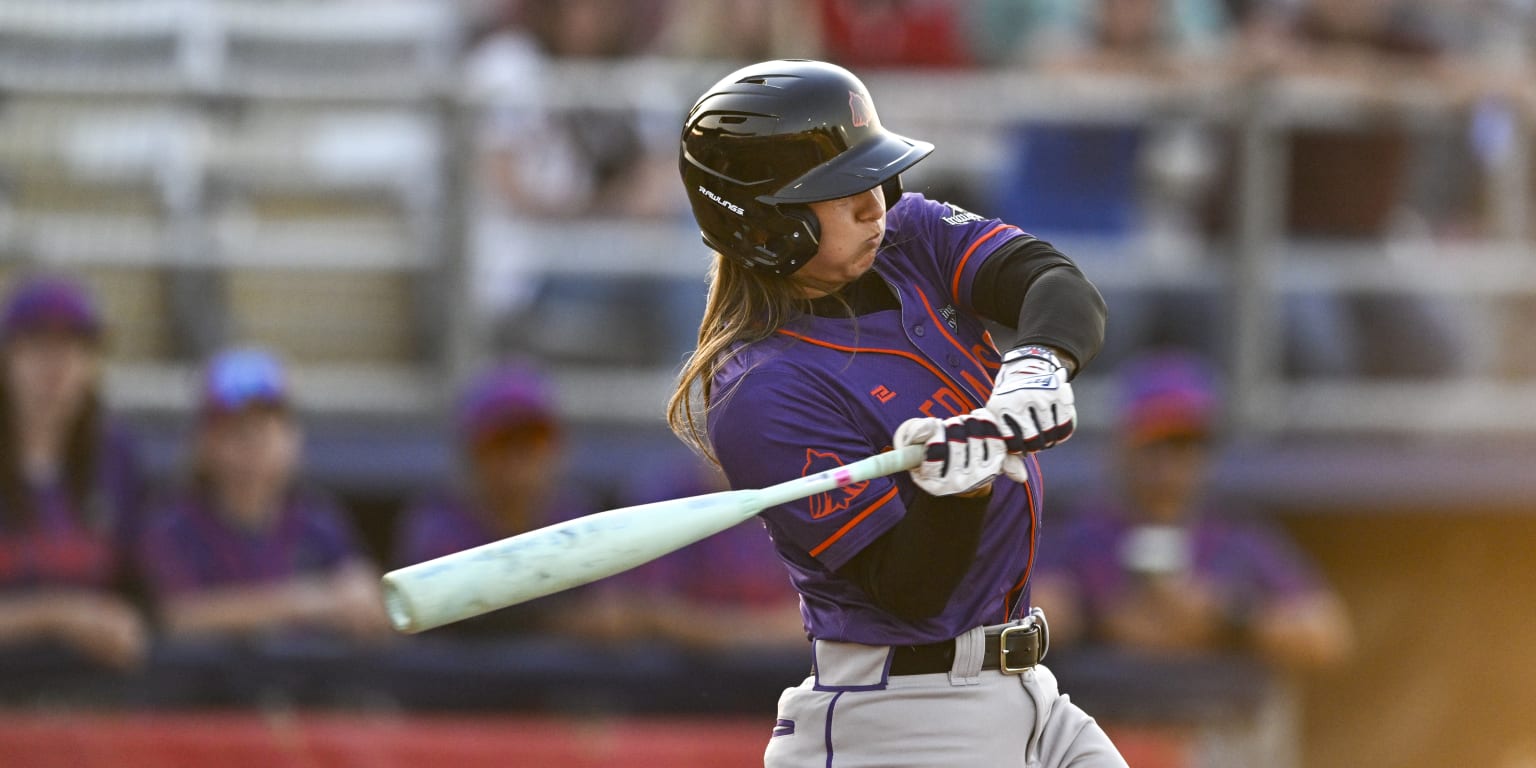 No. 1 overall pick Whitmore hits first 3-homer game in WBPL history