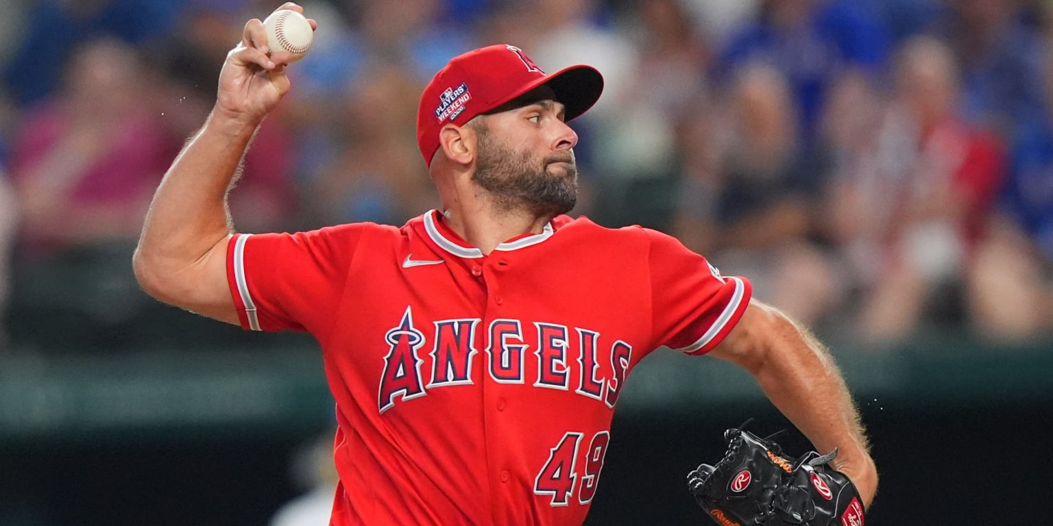 Yanks add veteran Fulmer to 'pen, place Cruz (elbow discomfort) on IL
