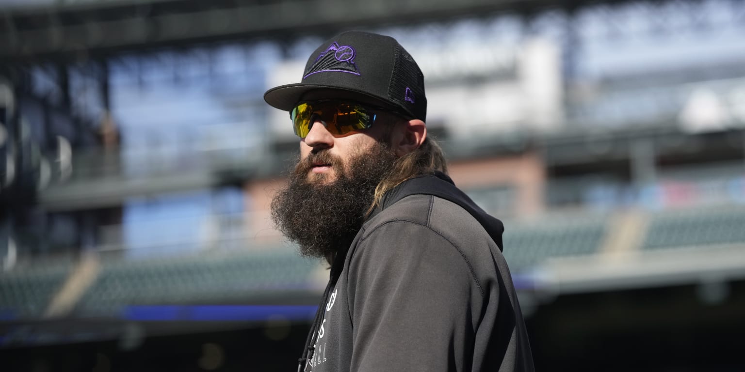 Blackmon can earn up to $15 million in 2024 deal with Rockies