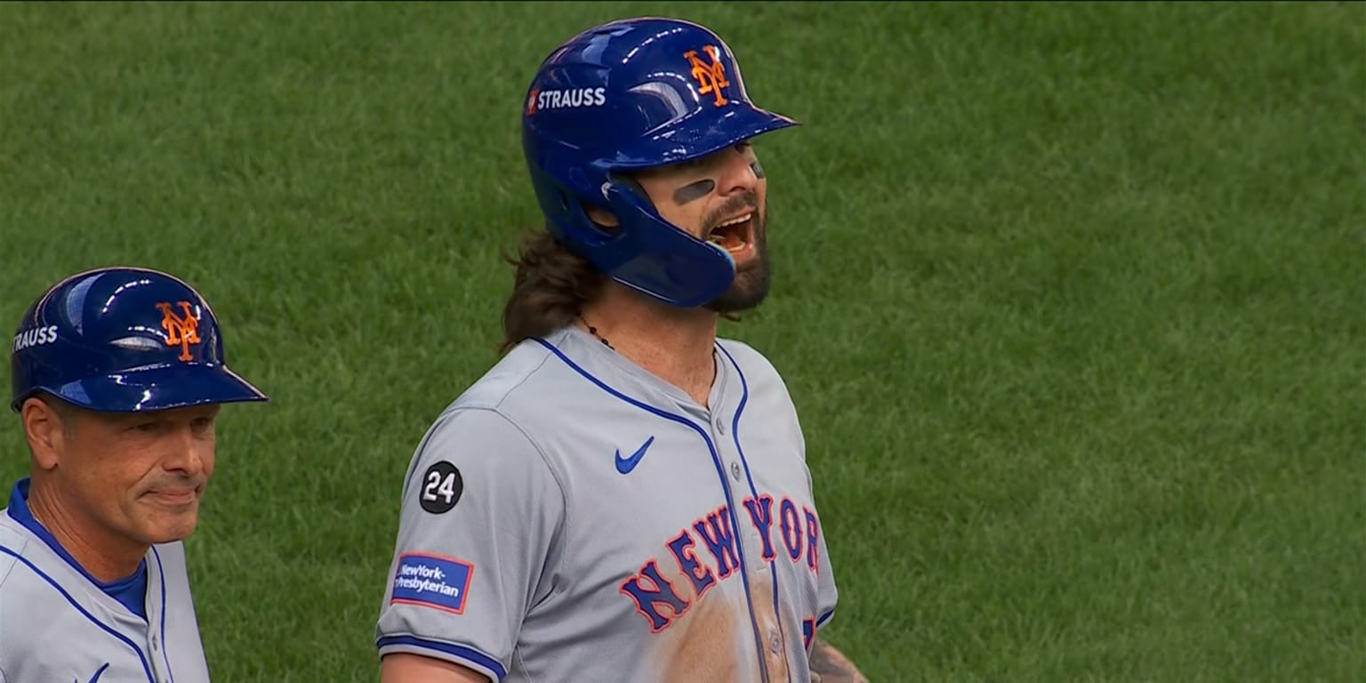 Jesse Winker, Willy Adames exchange words in Game 1