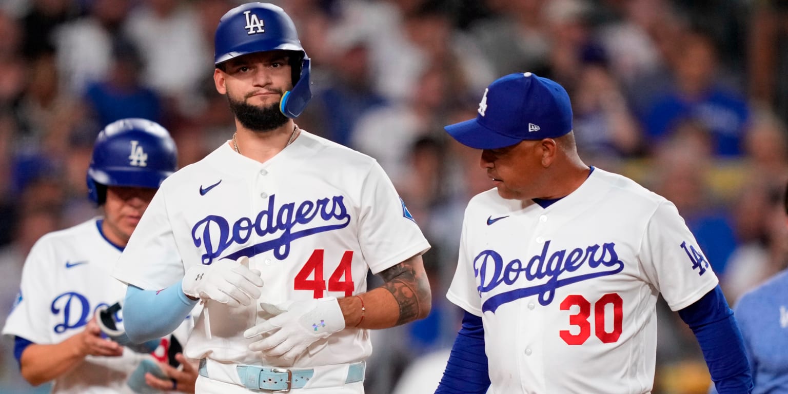 Pages fractures hand on hit-by-pitch, expected to miss at least 4 weeks