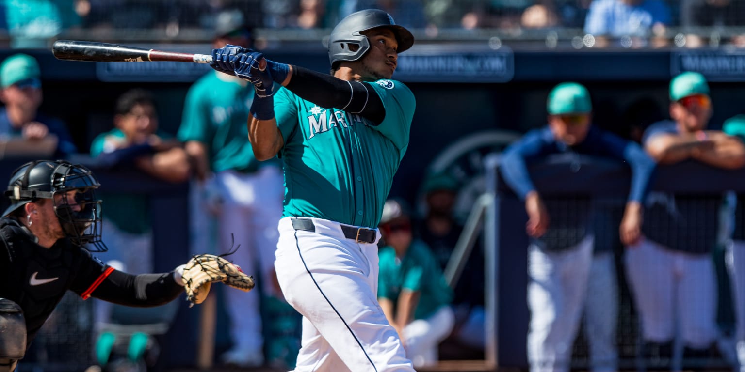 Adapting to Seattle, Jorge Polanco lets his bat do the talking