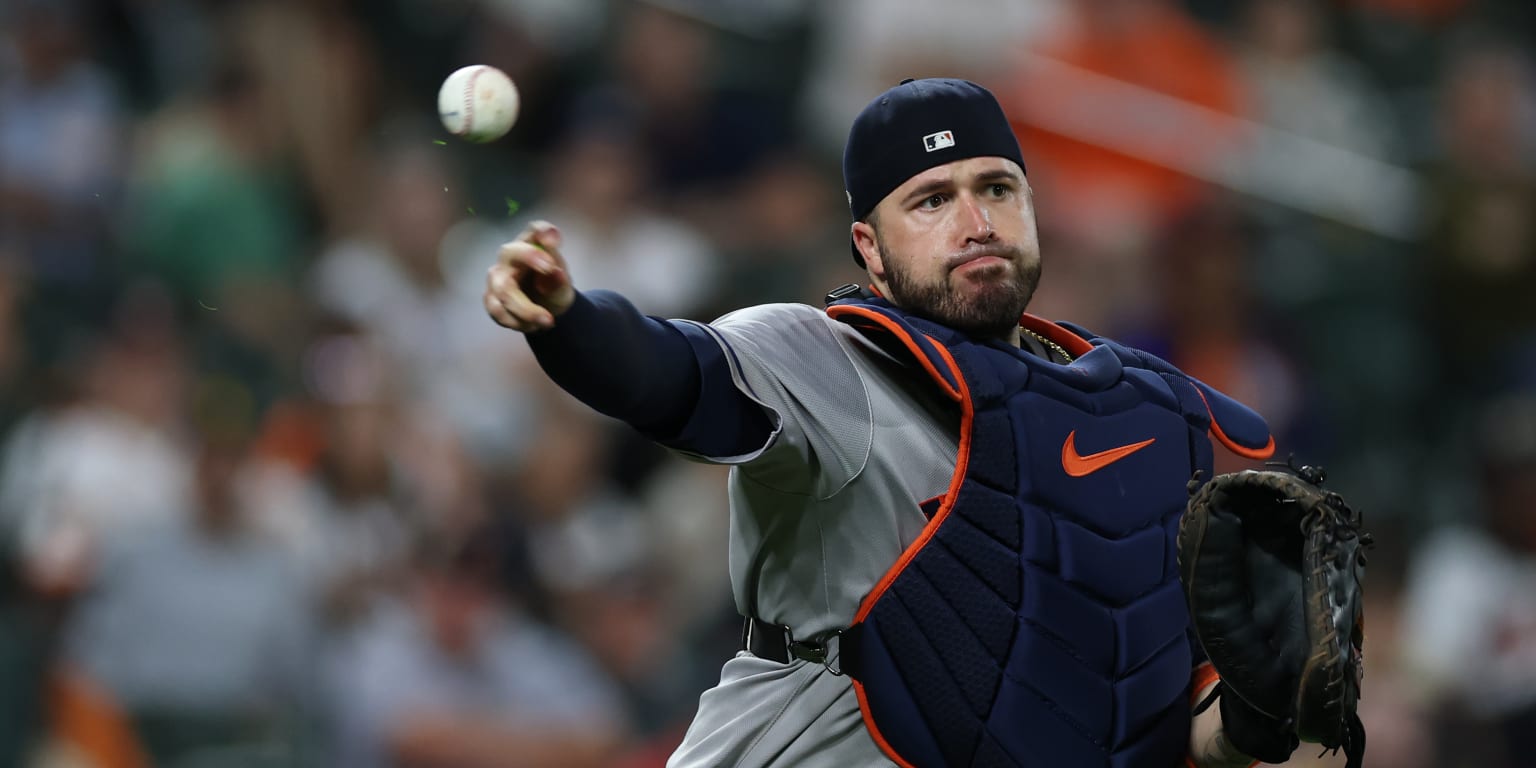 Twins agree to 2-year deal with catcher Caratini (source)