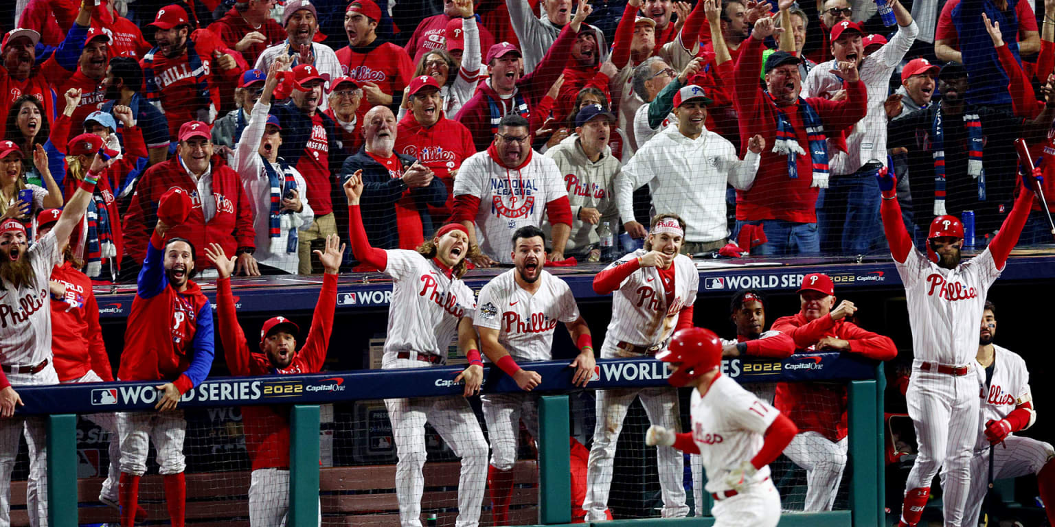 08 World Series Champs at Game 3 to Cheer on 2022 Phillies