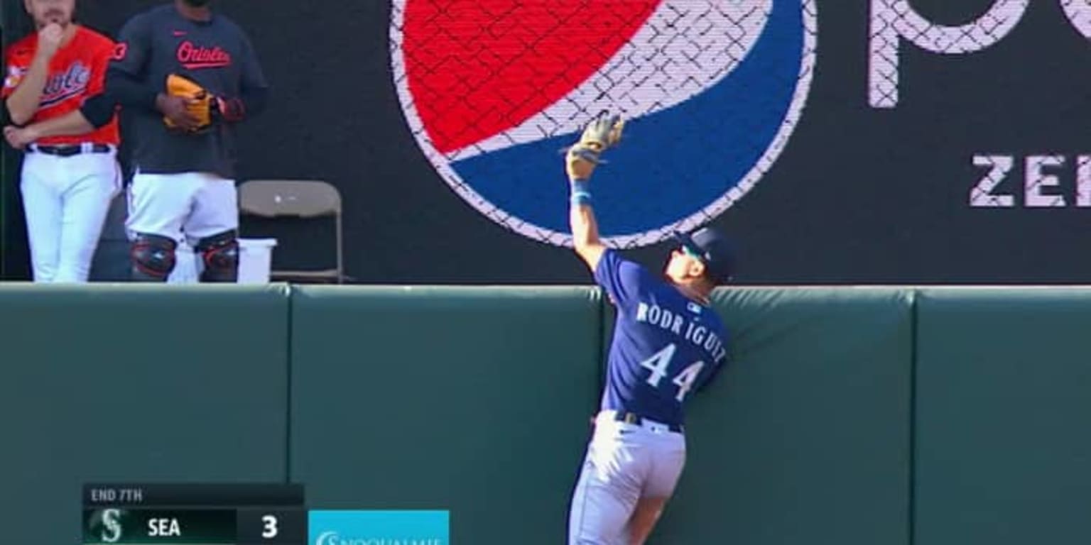 J-Rod homers in sixth, skies to rob O’s lengthy ball in seventh