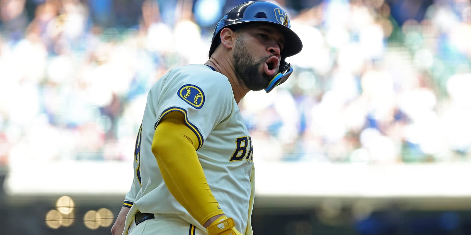 Brewers reach 1-year deal with Gary Sánchez (report)