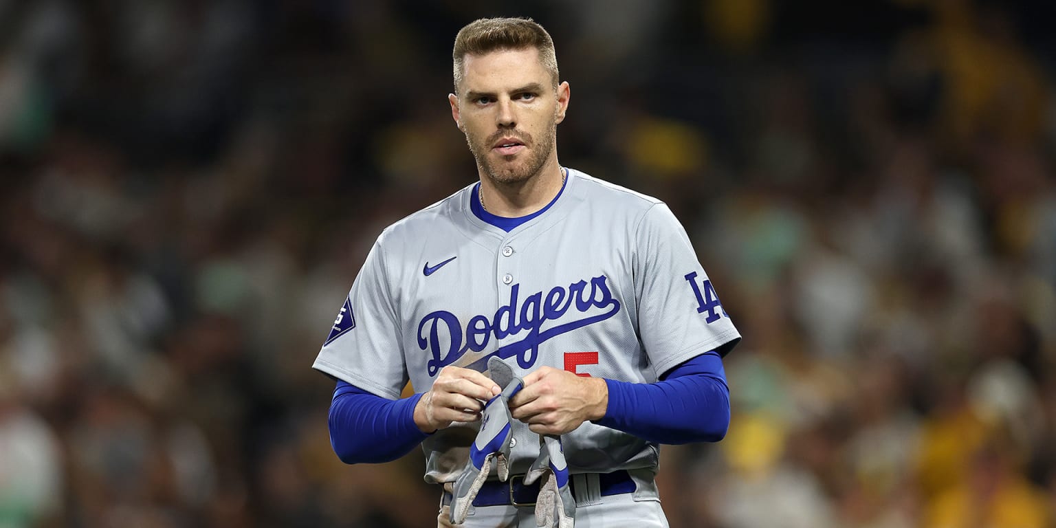 Freddie Freeman scratched from NLDS Game 4 lineup