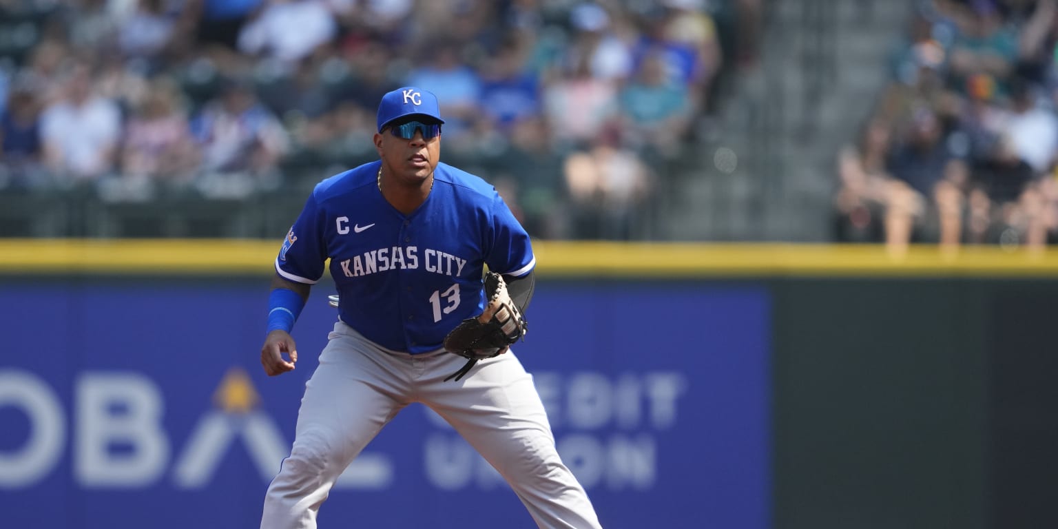 MLB rumors: Royals confirm Salvador Perez trade interest, but team